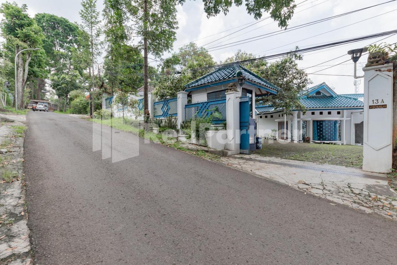 Biru Homestay Bandung Mitra Reddoorz Екстериор снимка