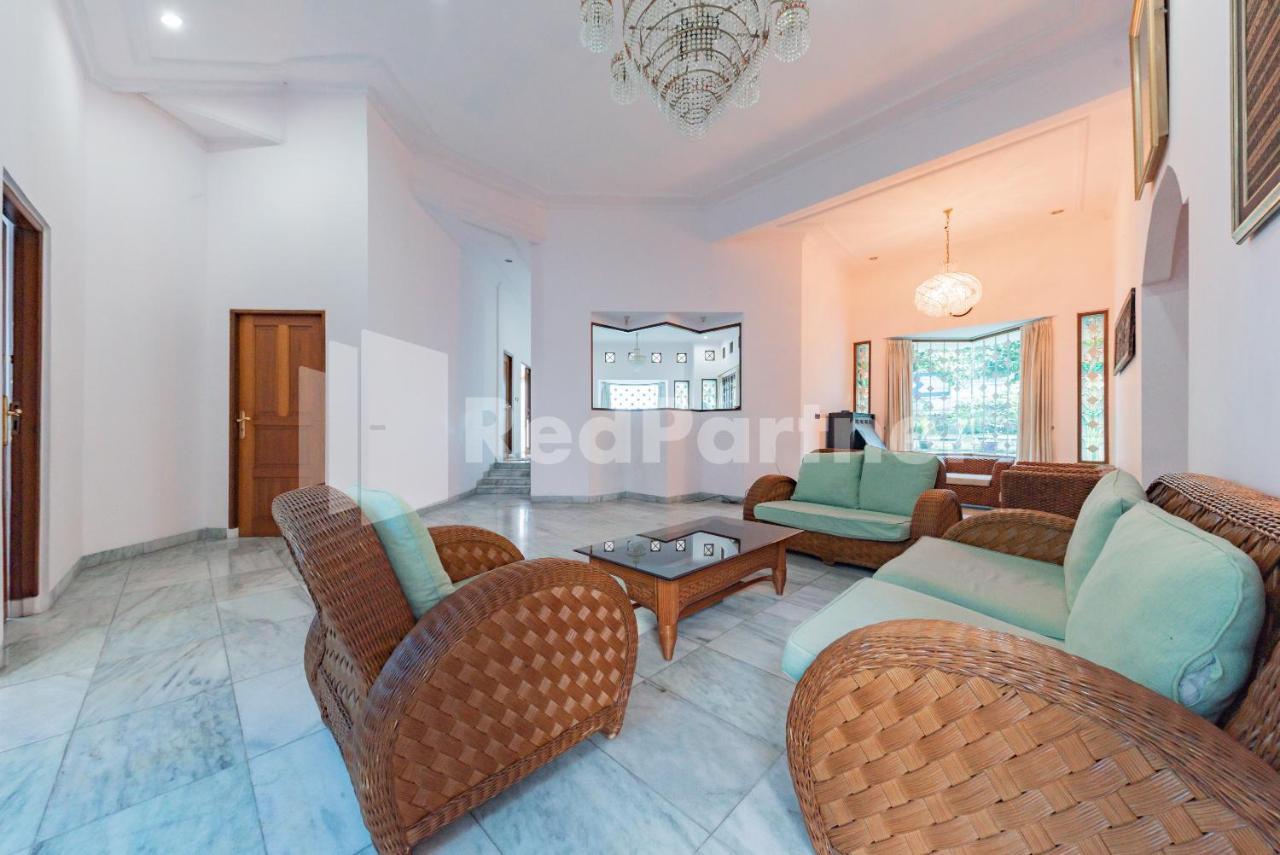 Biru Homestay Bandung Mitra Reddoorz Екстериор снимка